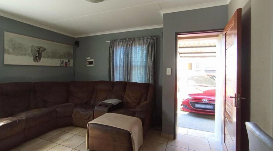 3 Bedroom Property for Sale in Kosmosdal Gauteng