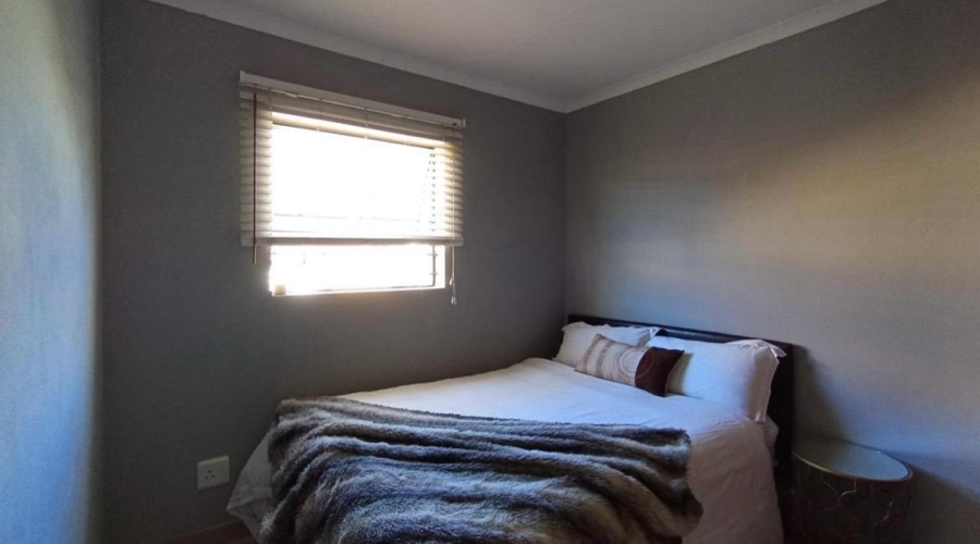 3 Bedroom Property for Sale in Kosmosdal Gauteng