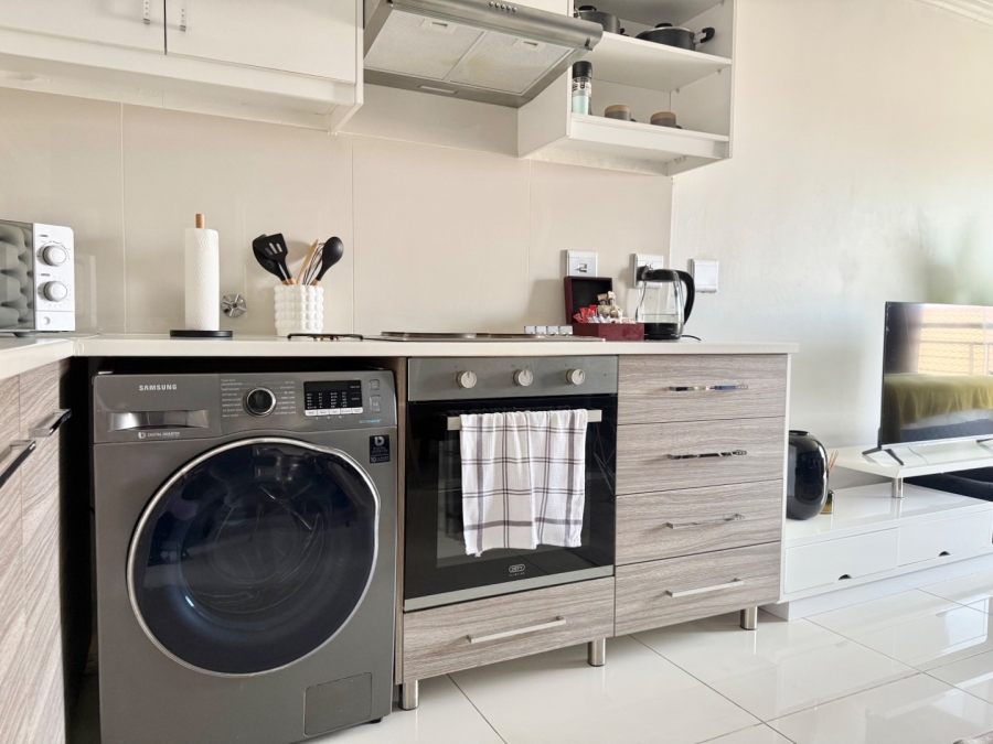 1 Bedroom Property for Sale in Sagewood Gauteng