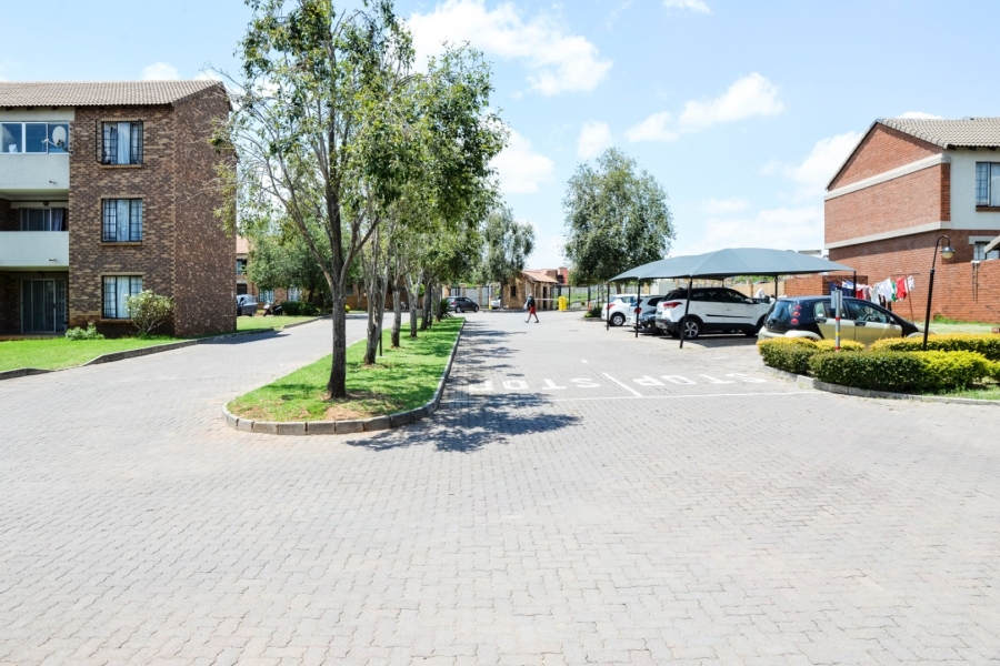 1 Bedroom Property for Sale in Sagewood Gauteng