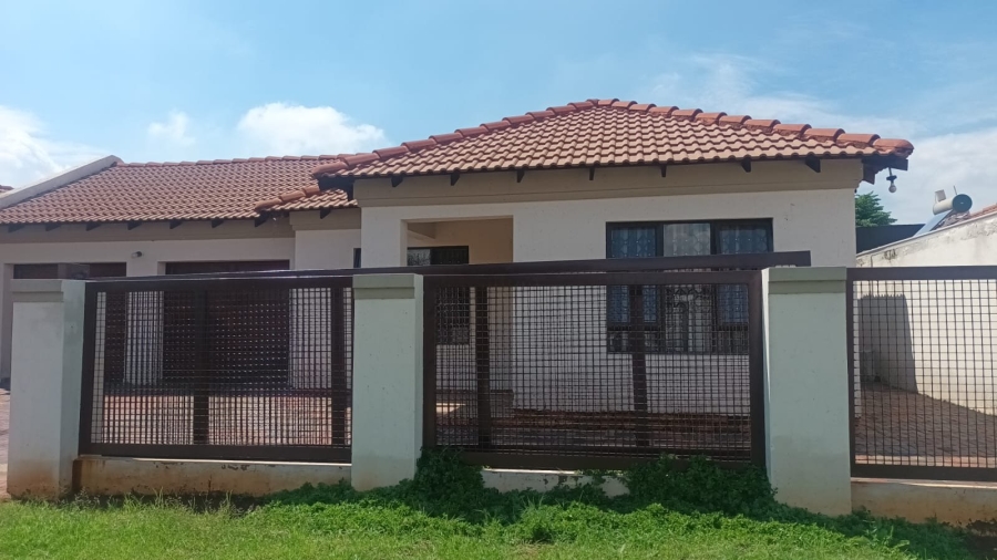 4 Bedroom Property for Sale in Vosloorus Gauteng