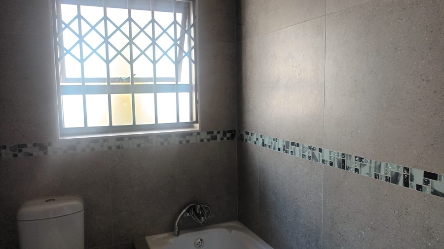 4 Bedroom Property for Sale in Vosloorus Gauteng