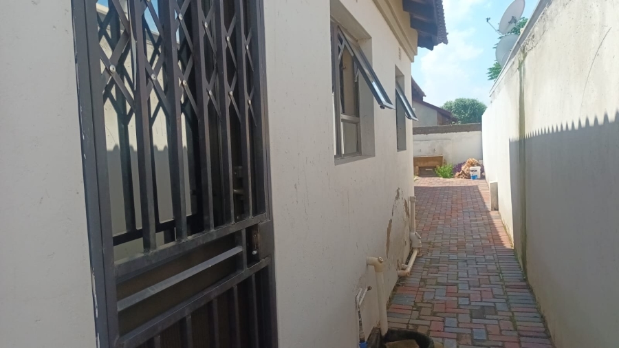 4 Bedroom Property for Sale in Vosloorus Gauteng