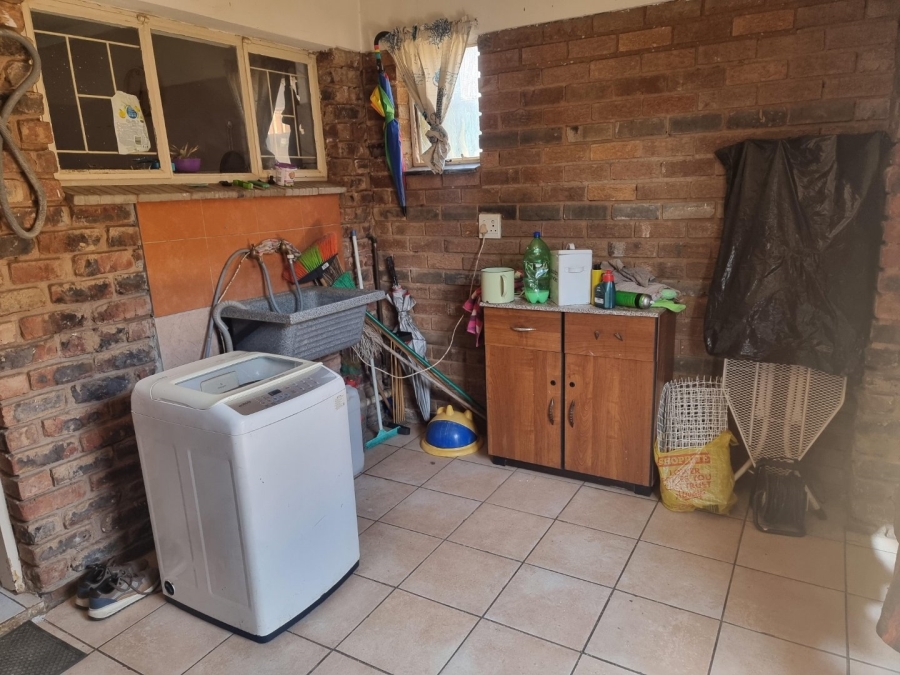 To Let 1 Bedroom Property for Rent in Daspoort Gauteng