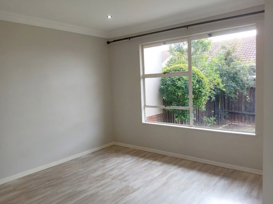 To Let 2 Bedroom Property for Rent in Bryanston Gauteng