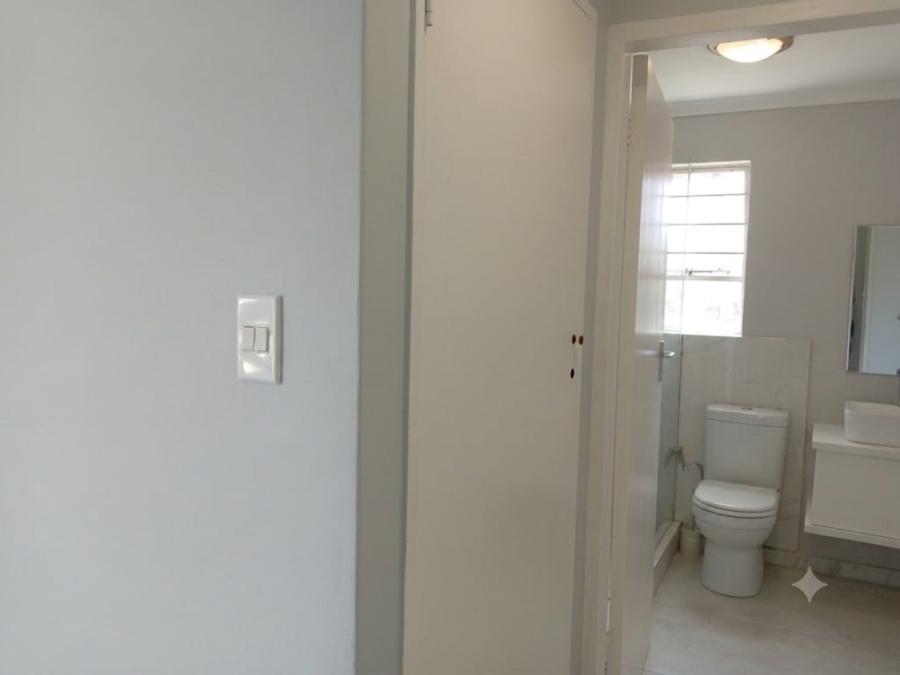 To Let 2 Bedroom Property for Rent in Bryanston Gauteng