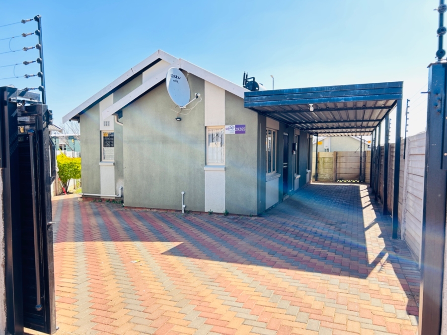 3 Bedroom Property for Sale in Sky City Gauteng