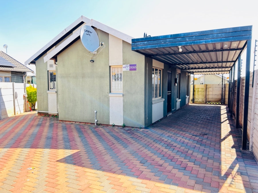3 Bedroom Property for Sale in Sky City Gauteng
