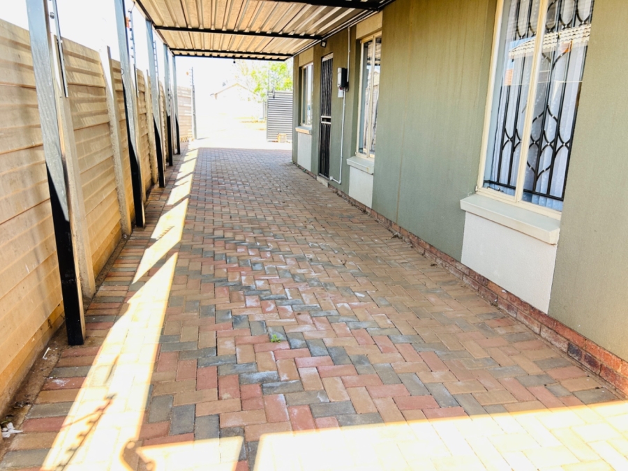 3 Bedroom Property for Sale in Sky City Gauteng