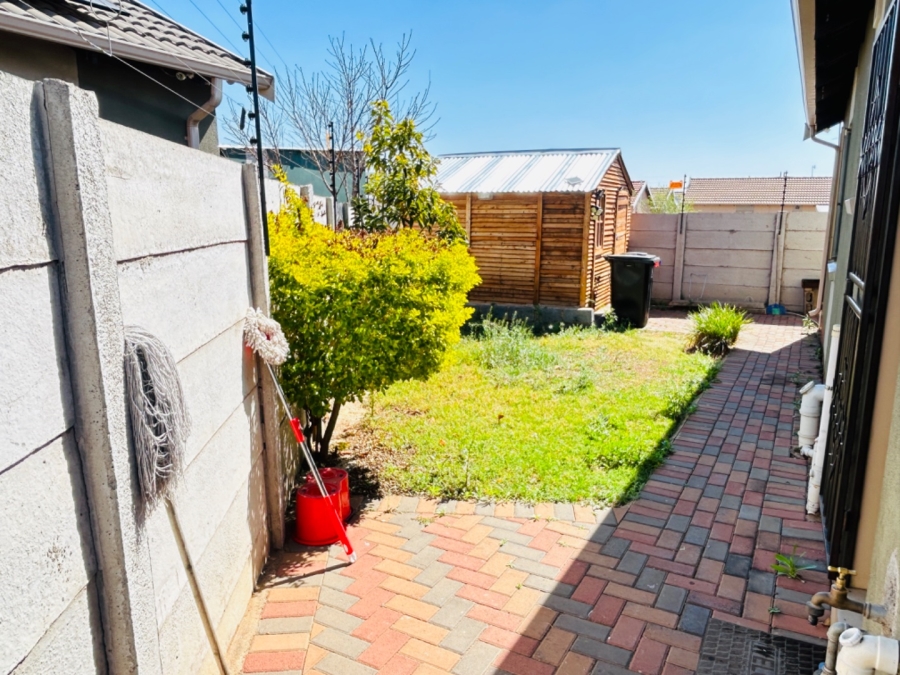 3 Bedroom Property for Sale in Sky City Gauteng