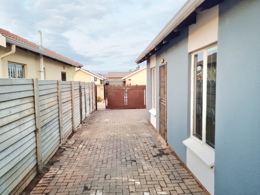 2 Bedroom Property for Sale in Sky City Gauteng