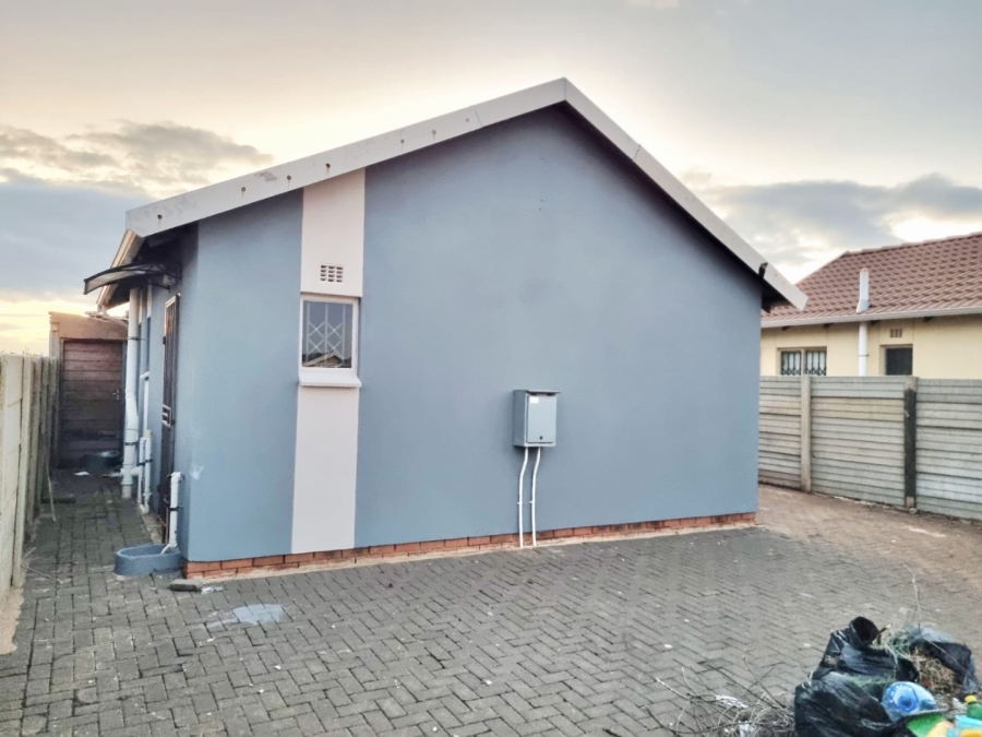 2 Bedroom Property for Sale in Sky City Gauteng
