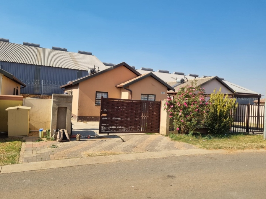 3 Bedroom Property for Sale in Windmill Park Gauteng