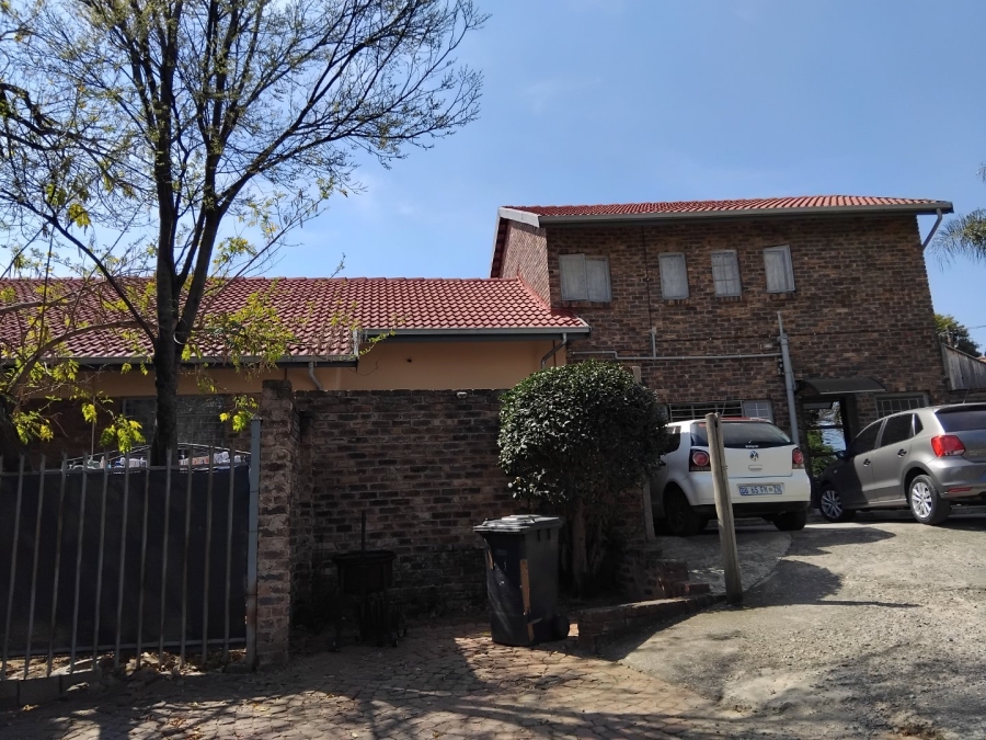 6 Bedroom Property for Sale in The Reeds Gauteng