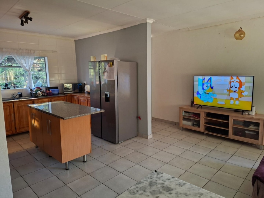 6 Bedroom Property for Sale in The Reeds Gauteng