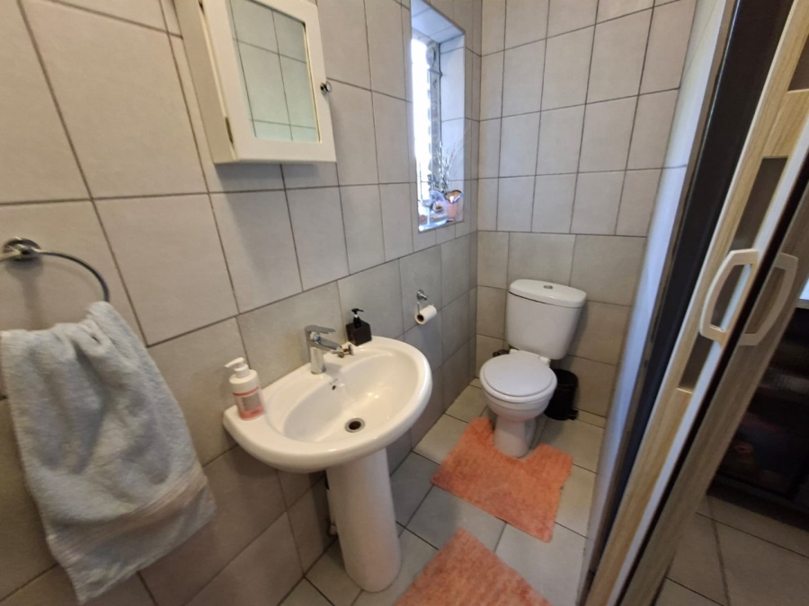 6 Bedroom Property for Sale in The Reeds Gauteng