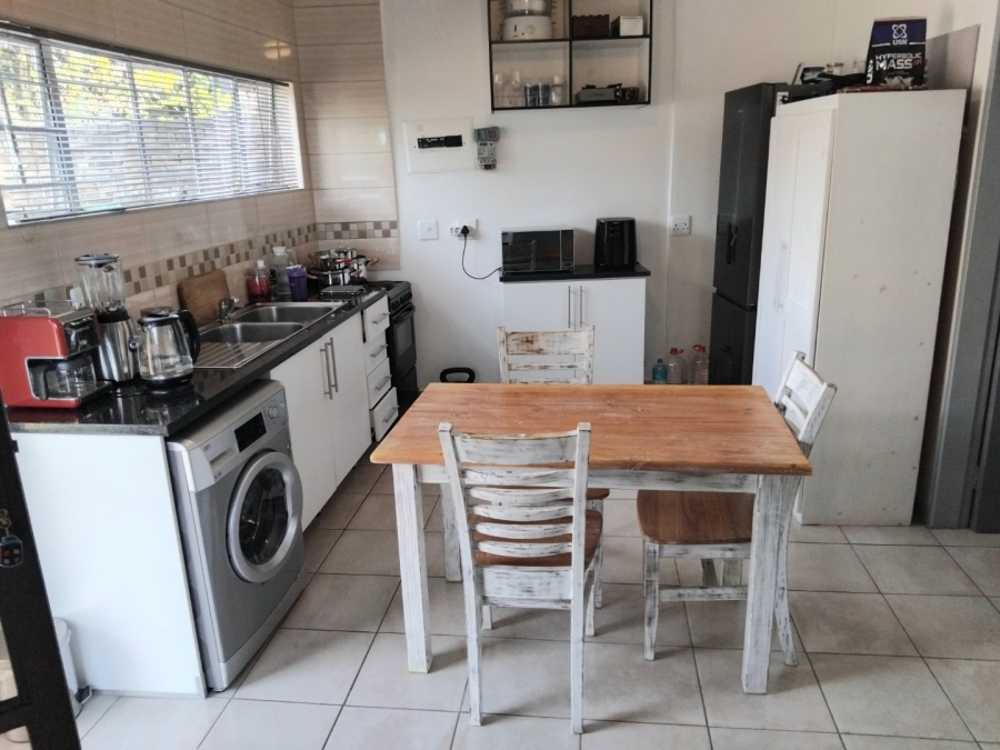 6 Bedroom Property for Sale in The Reeds Gauteng