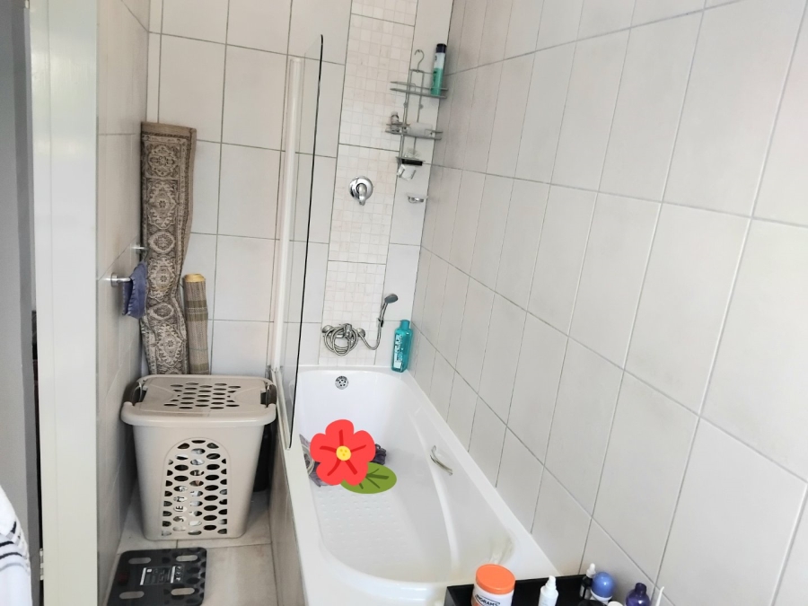 6 Bedroom Property for Sale in The Reeds Gauteng
