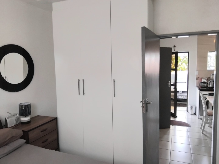 6 Bedroom Property for Sale in The Reeds Gauteng