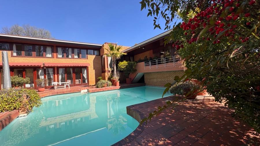 6 Bedroom Property for Sale in Three Rivers Proper Gauteng
