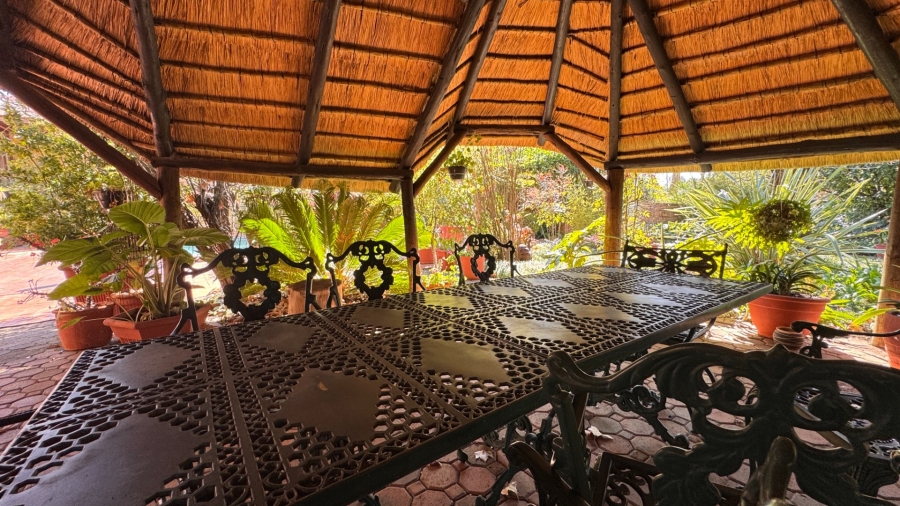 6 Bedroom Property for Sale in Three Rivers Proper Gauteng