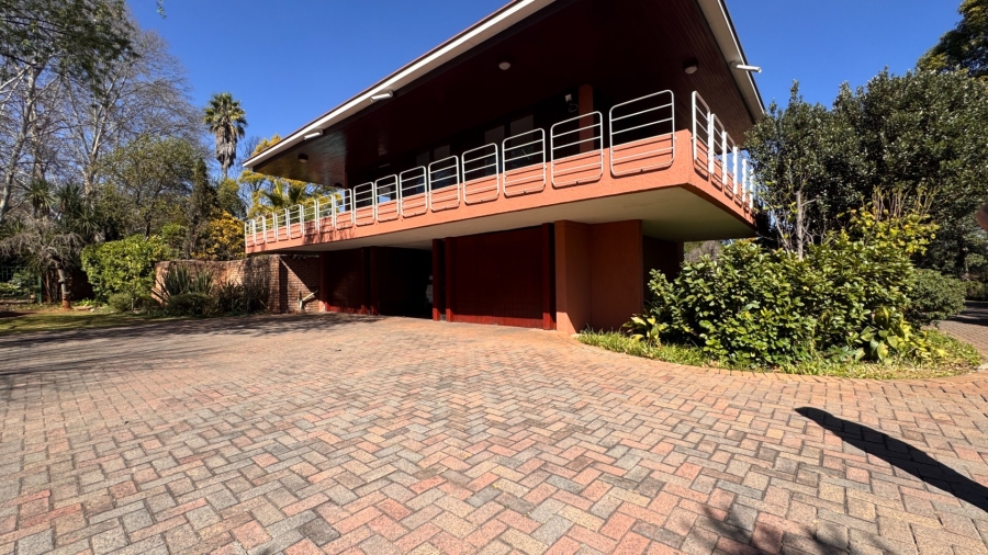 6 Bedroom Property for Sale in Three Rivers Proper Gauteng