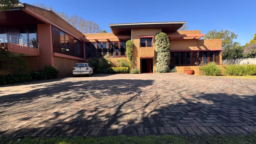 6 Bedroom Property for Sale in Three Rivers Proper Gauteng