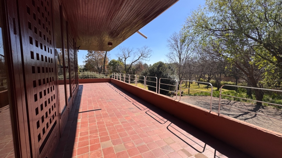 6 Bedroom Property for Sale in Three Rivers Proper Gauteng