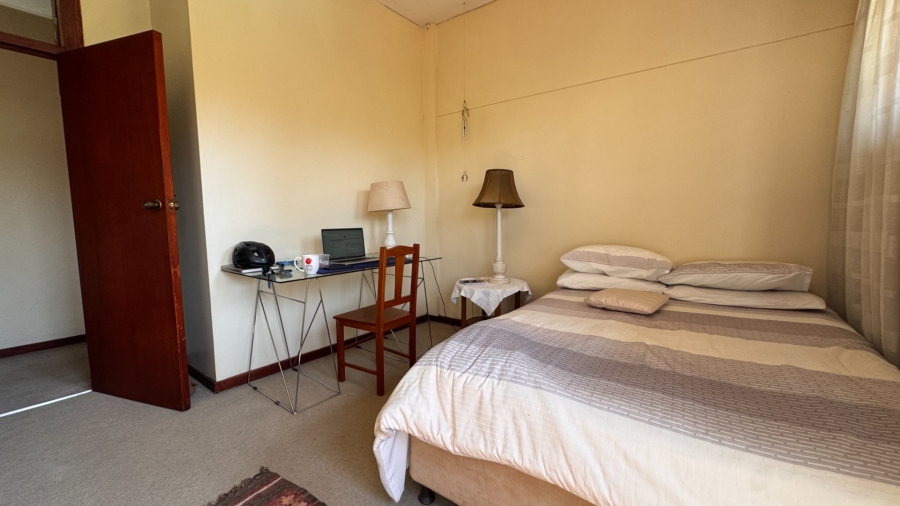 6 Bedroom Property for Sale in Three Rivers Proper Gauteng