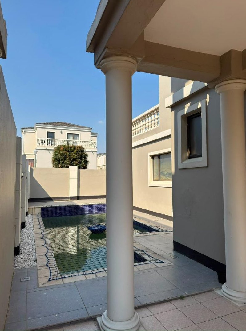 To Let 3 Bedroom Property for Rent in Fourways Gardens Gauteng