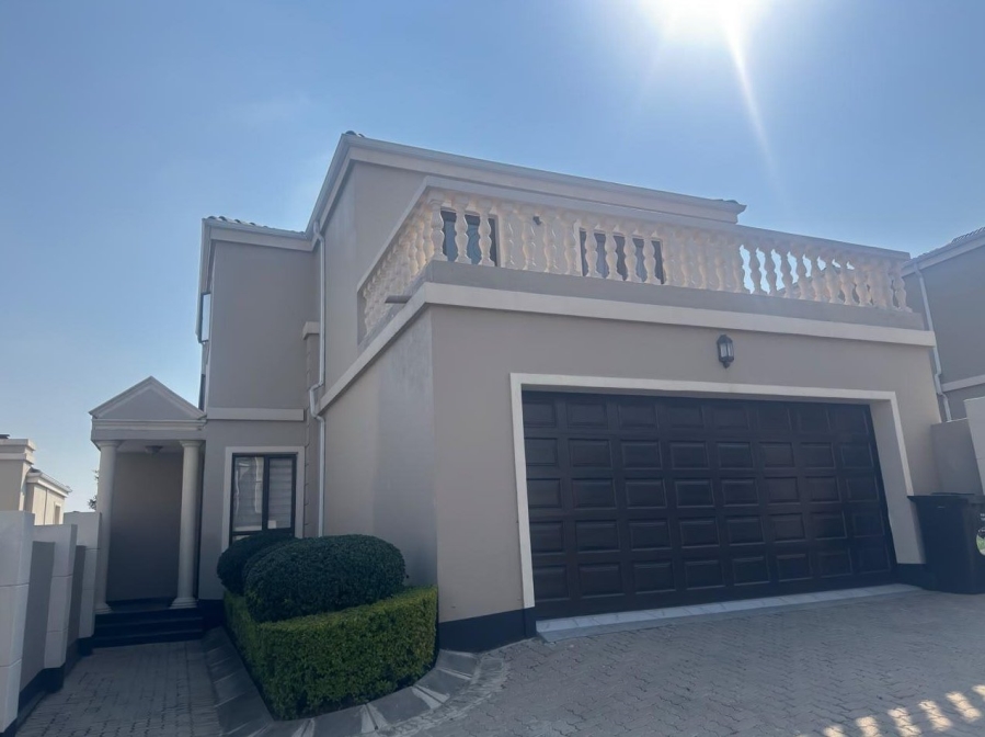 To Let 3 Bedroom Property for Rent in Fourways Gardens Gauteng