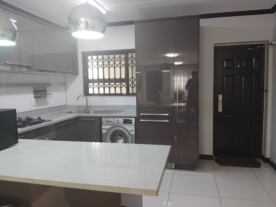 To Let 3 Bedroom Property for Rent in Fourways Gardens Gauteng