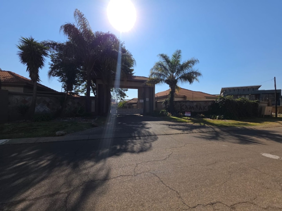 2 Bedroom Property for Sale in Doornpoort Gauteng