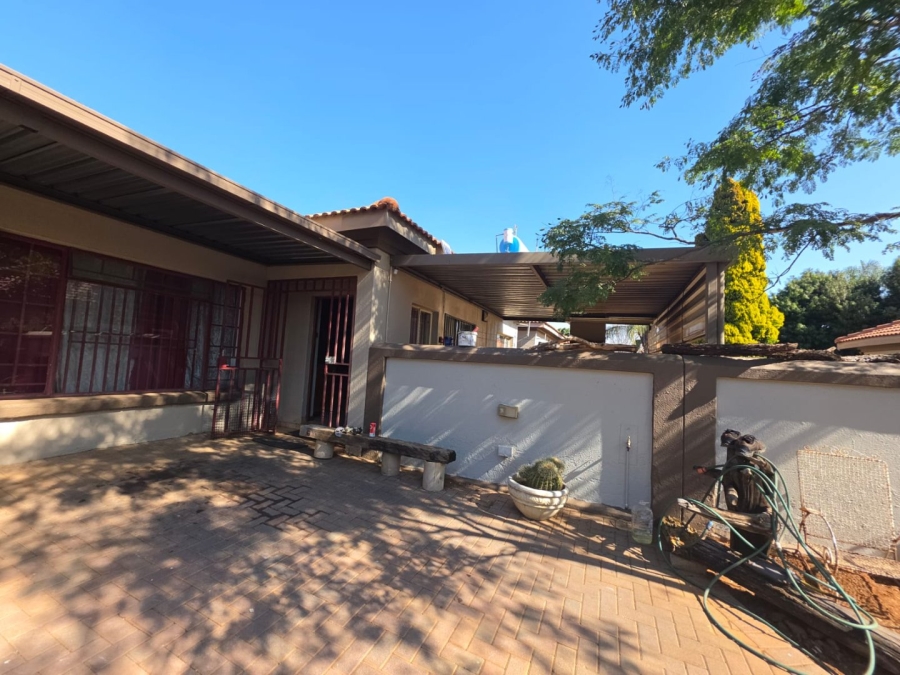 2 Bedroom Property for Sale in Doornpoort Gauteng