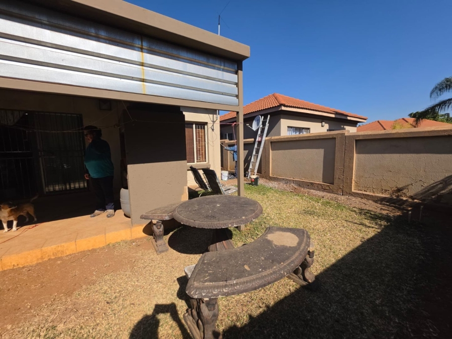 2 Bedroom Property for Sale in Doornpoort Gauteng