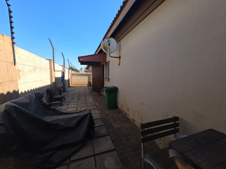 2 Bedroom Property for Sale in Doornpoort Gauteng