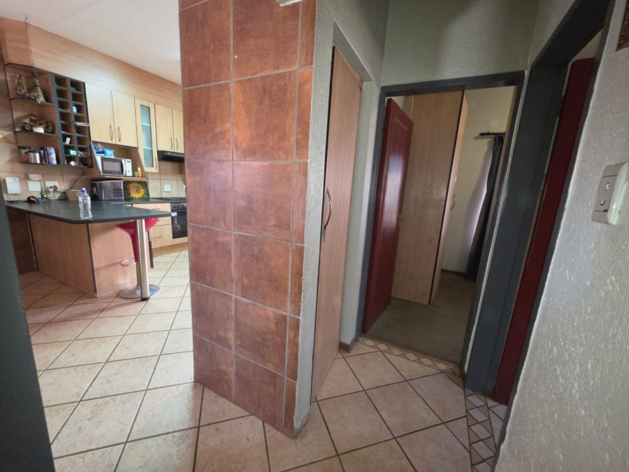 2 Bedroom Property for Sale in Doornpoort Gauteng