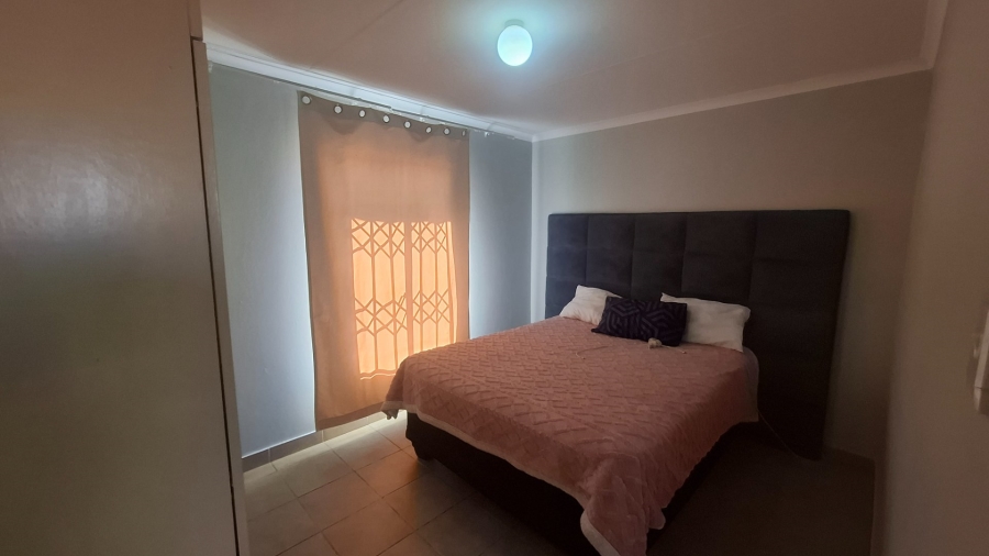 2 Bedroom Property for Sale in Savanna City Gauteng