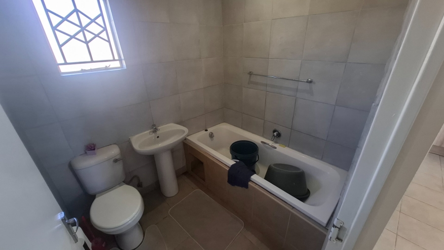 2 Bedroom Property for Sale in Savanna City Gauteng