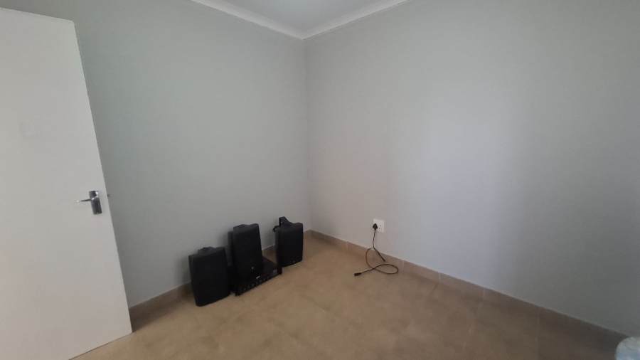 2 Bedroom Property for Sale in Savanna City Gauteng