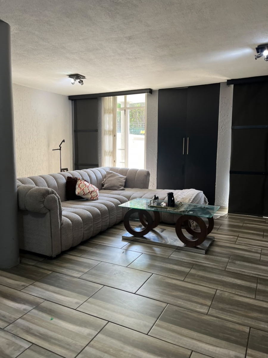 2 Bedroom Property for Sale in Oakdene Gauteng