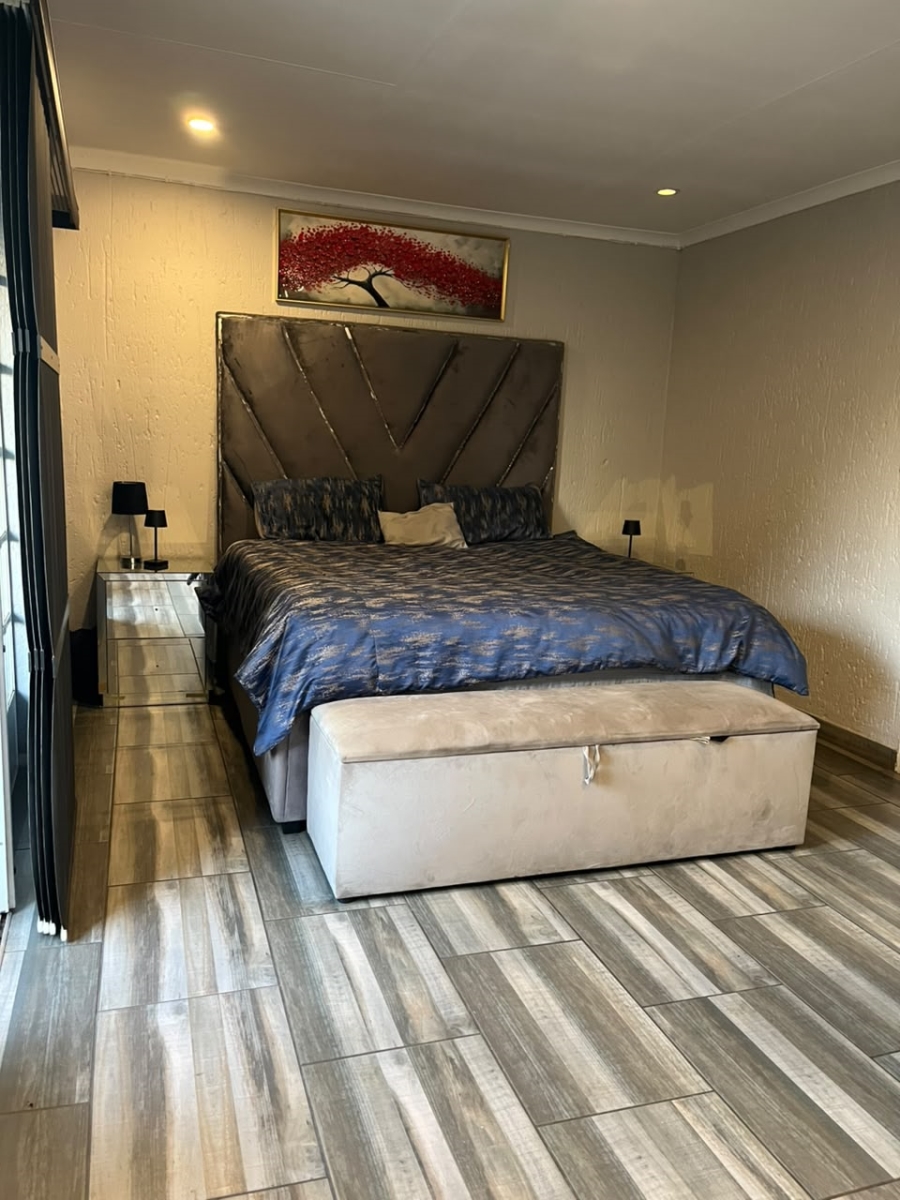 2 Bedroom Property for Sale in Oakdene Gauteng