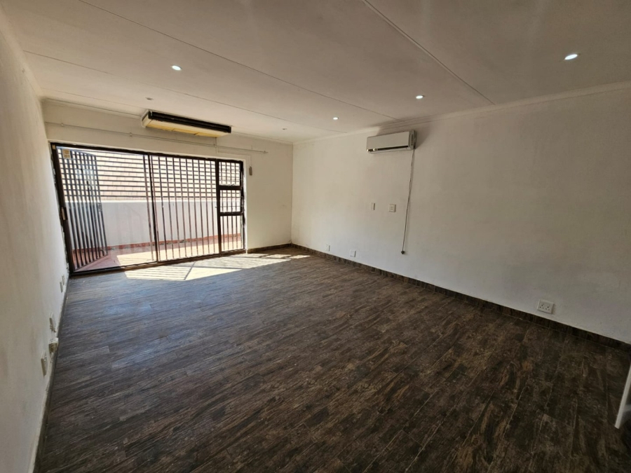 To Let 2 Bedroom Property for Rent in Laudium Gauteng