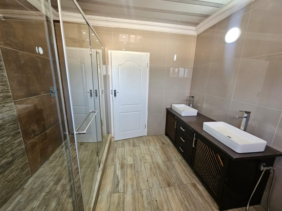 To Let 2 Bedroom Property for Rent in Laudium Gauteng
