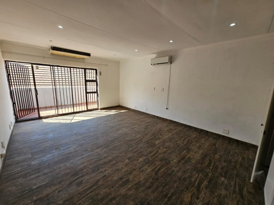 To Let 2 Bedroom Property for Rent in Laudium Gauteng