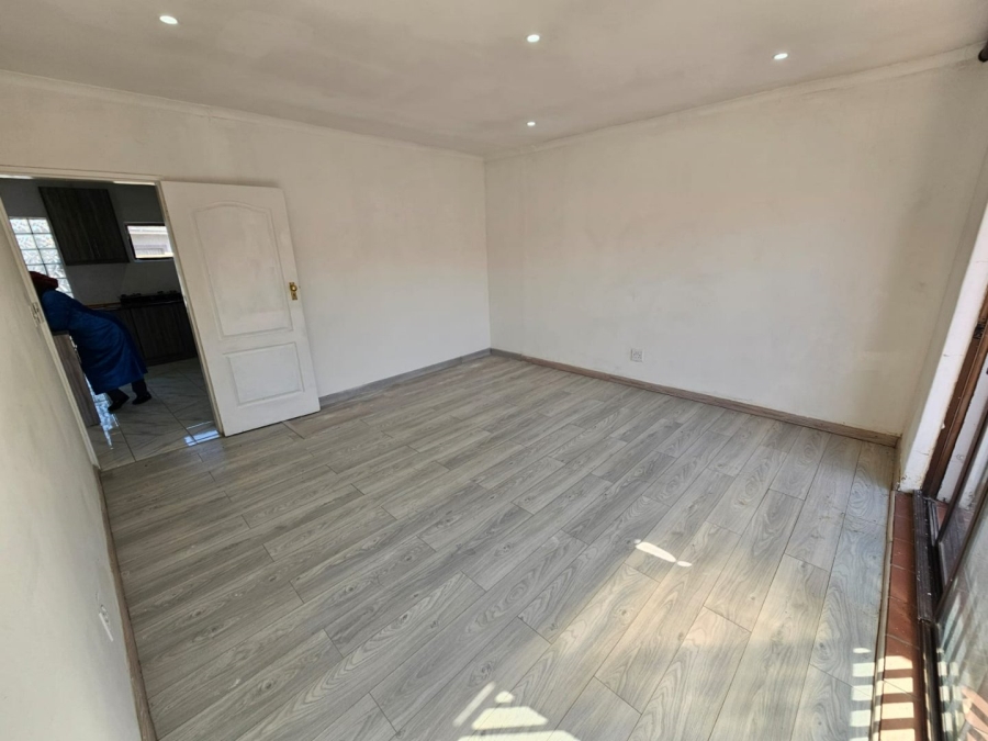 To Let 2 Bedroom Property for Rent in Laudium Gauteng
