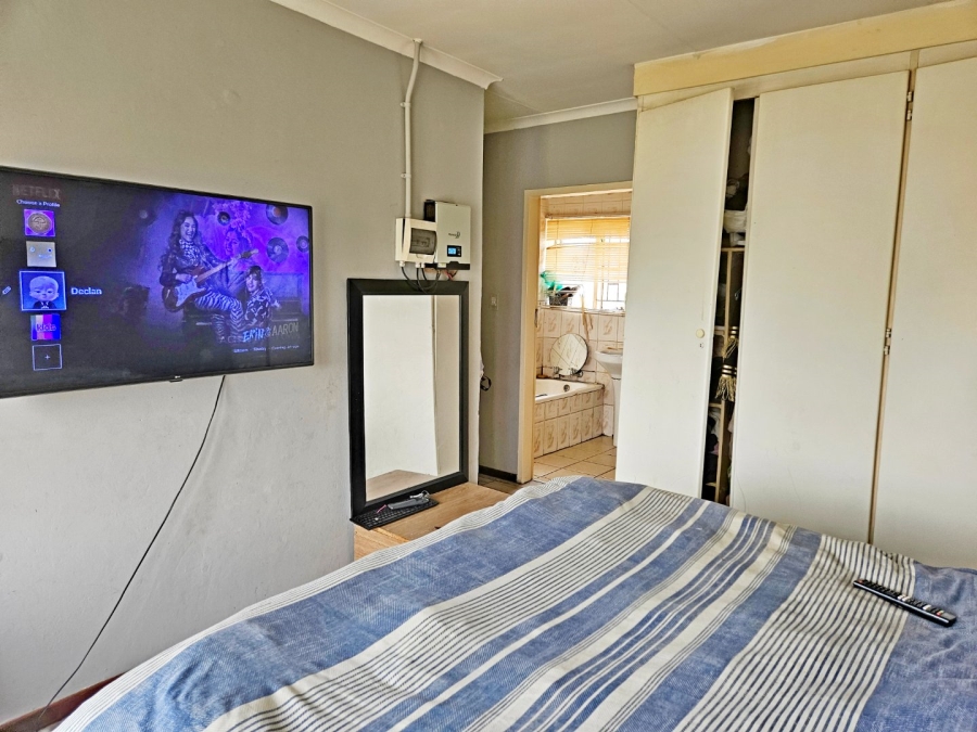 3 Bedroom Property for Sale in Birch Acres Gauteng