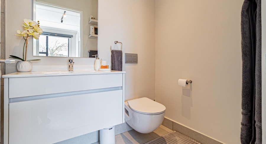 1 Bedroom Property for Sale in Sandringham Gauteng