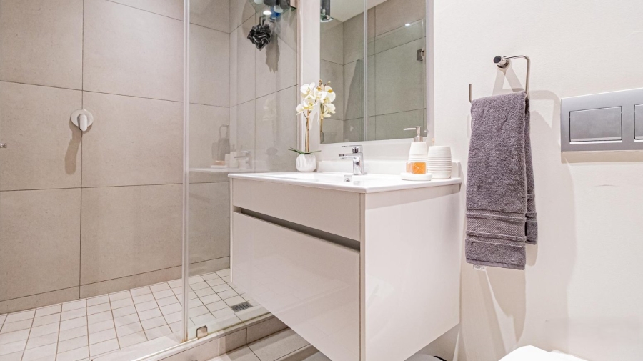 1 Bedroom Property for Sale in Sandringham Gauteng
