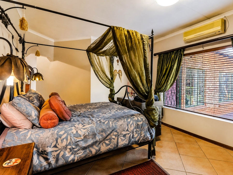 4 Bedroom Property for Sale in Eldoraigne Gauteng